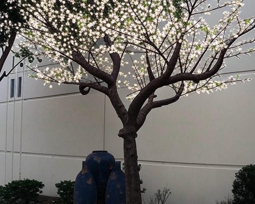 The Light Garden 14' Blossom Tree 2600 Lights
