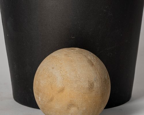Mercana Asher Set of Two Black Metal Urns - Image 8