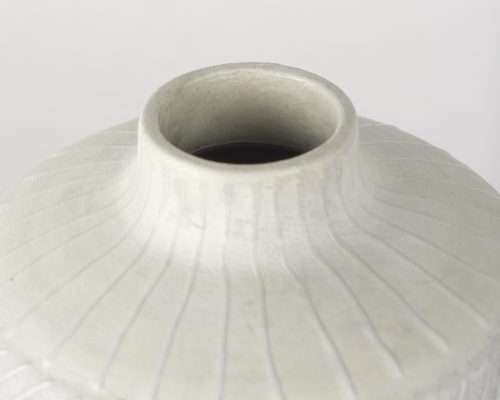 Mercana Blume 10H Off-White w/ Gray Textured Vase - Image 6