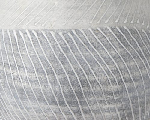 Mercana Blume 10H Off-White w/ Gray Textured Vase - Image 9