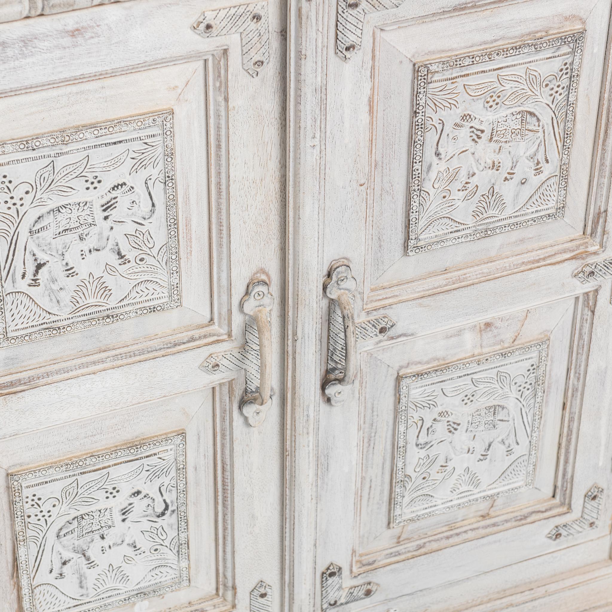 Classic Home Arish 4 Door Breakfront Cabinet Heritage Cream - Image 6