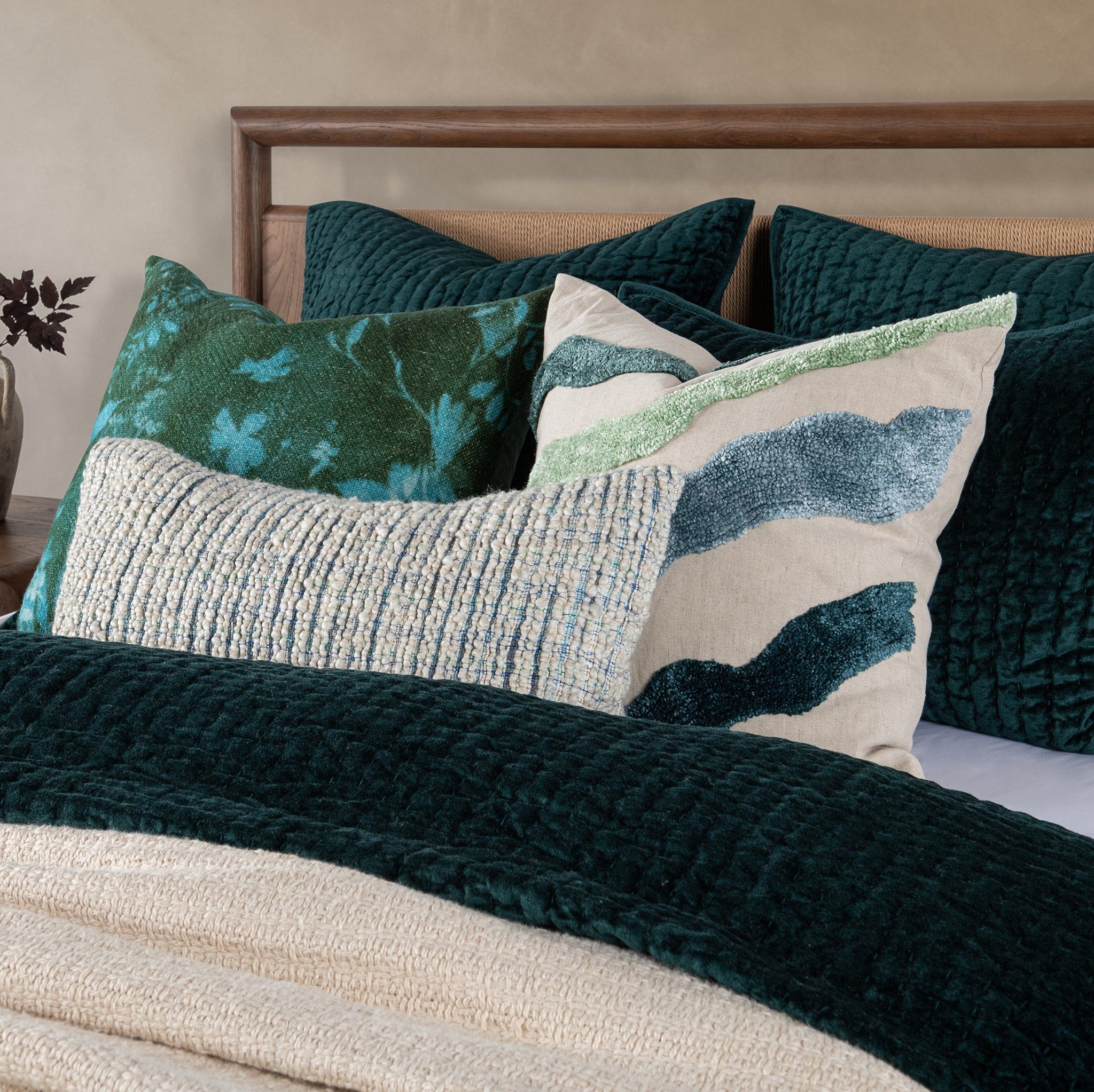 Classic Home Bari Velvet King Set Emerald - Image 13